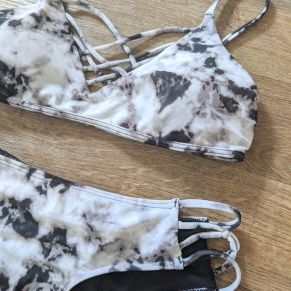 NWOT Hollister Strappy Cheeky Tie Dye Neutral Marbled Bikini Set Size Small - Picture 4 of 7